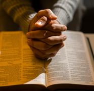 Calendar ortodox pentru ziua de 31 octombrie 2025: Sunt pomeniții ucenicii Domnului! Rugăciunea rostită pentru prosperitate și fericire